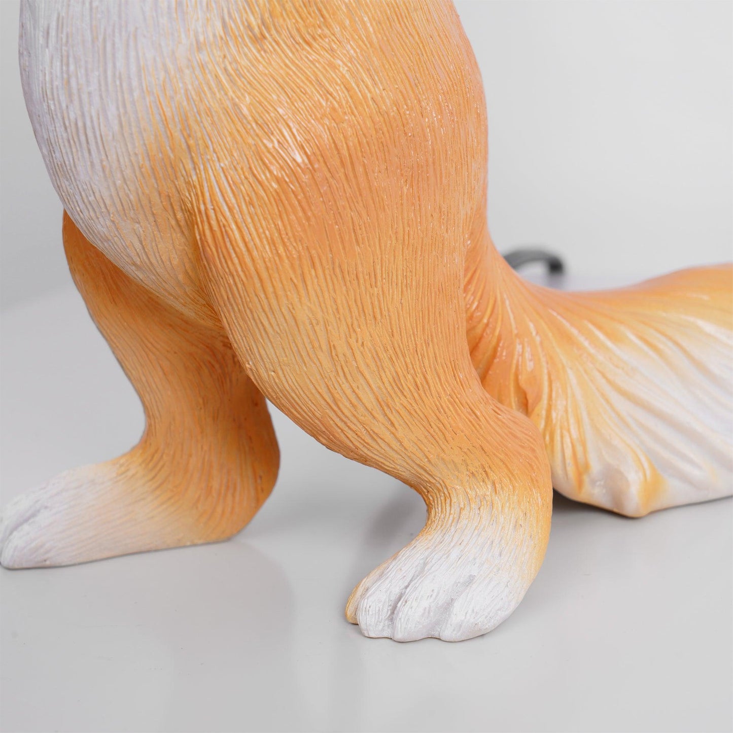 Squirrel table lamp