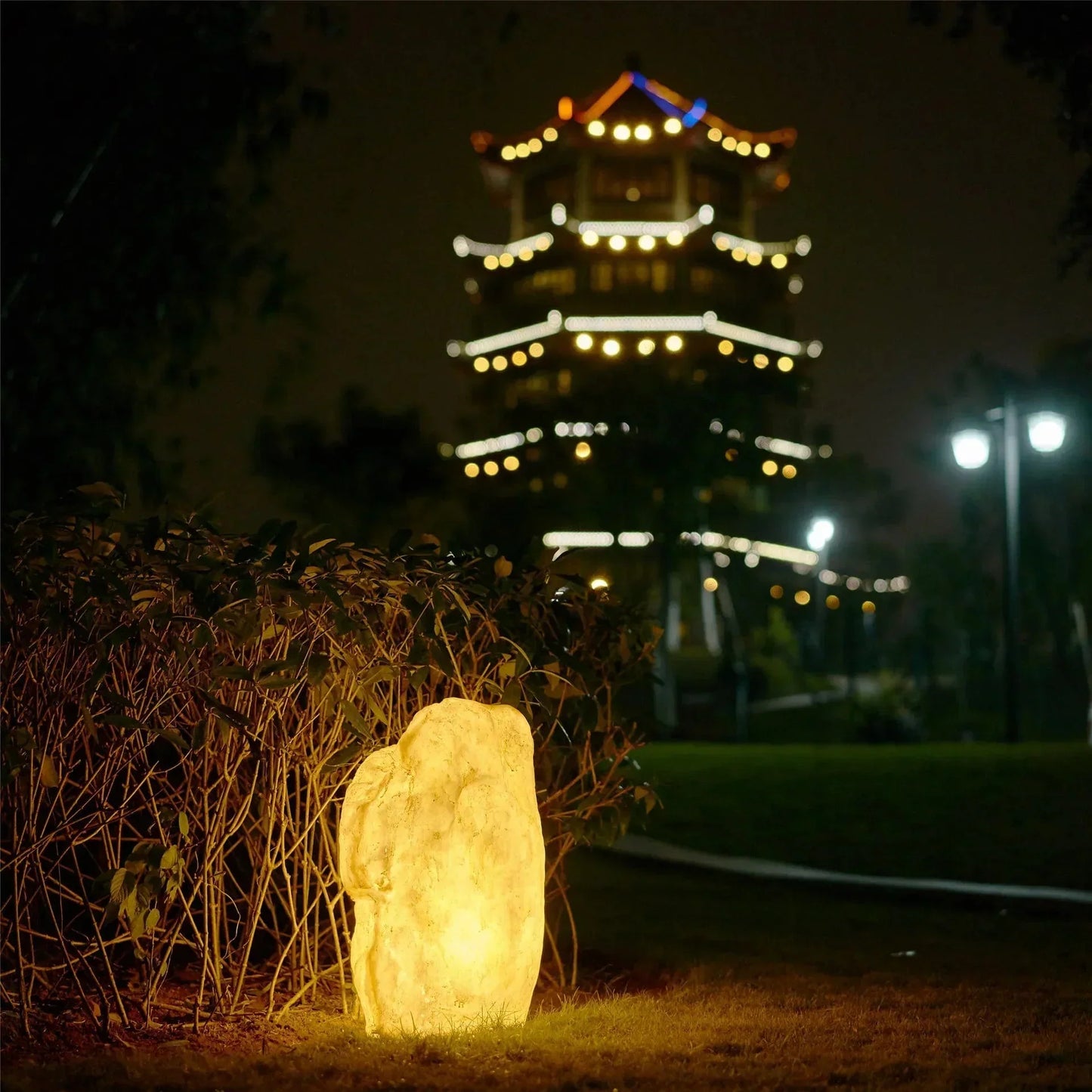 Vibrant Stone Outdoor Lamp
